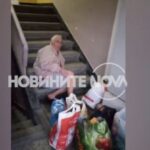 Ужас! Починаха двама пациенти с COVID-19, зарязани на стълби пред болница (ВИДЕО)