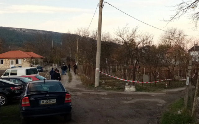 Внукът на бабатата и дядото, които ги откриха убити си призна за убийството