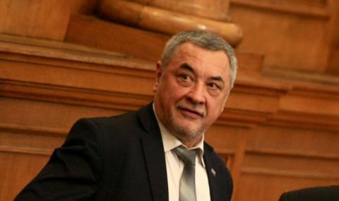 Валери Симеонов: Да се налагат жестоки санкции на медицинските лица, които отказват да работят!
