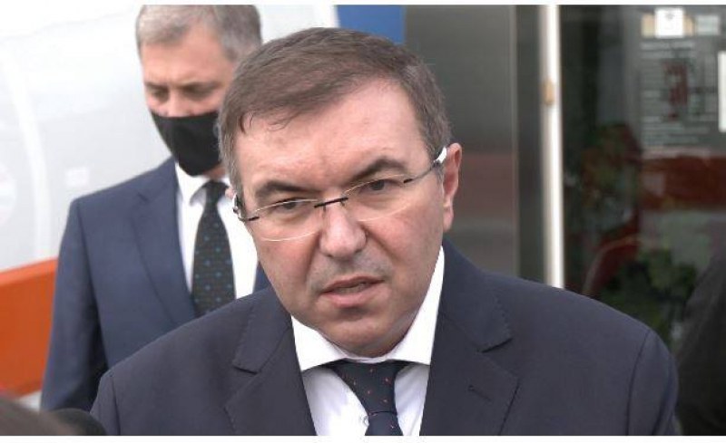 Здравният министър отговори ще има ли нови мерки!