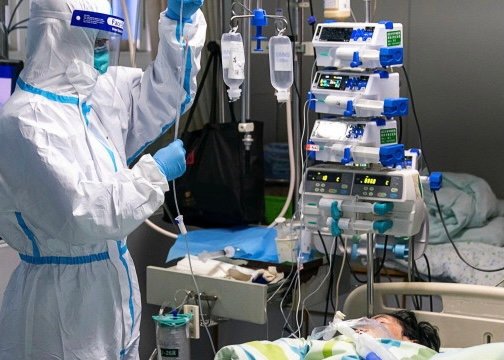 33-годишен мъж с коронавирус почина, докато чака линейка