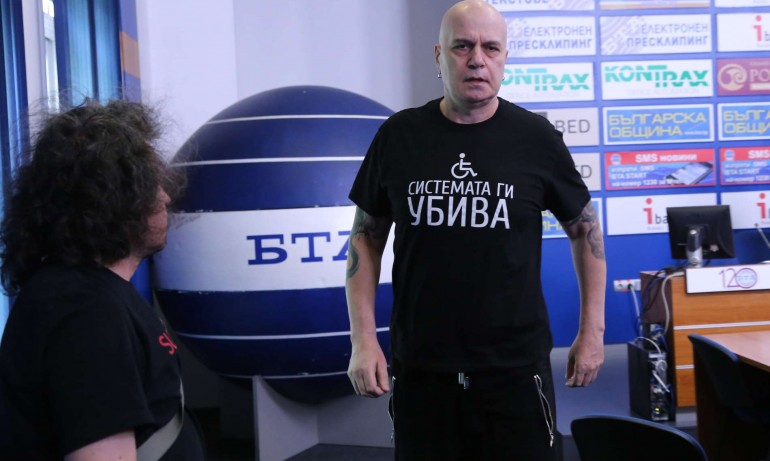 Слави Трифонов съобщи важна новина за партията си и явяването й на идващите избори!