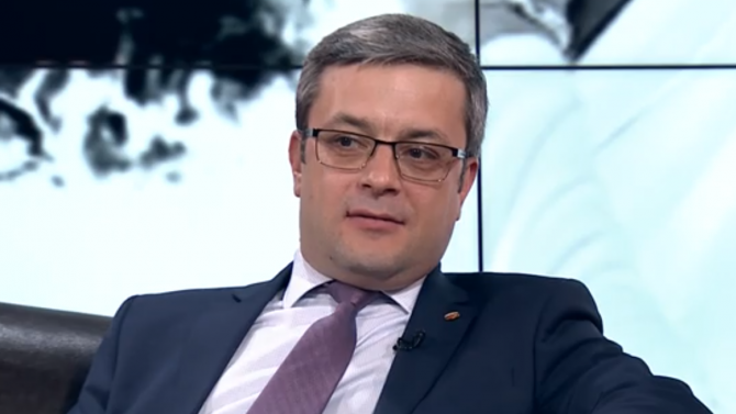 Тома Биков: Борисов ще бъде или премиер или президент, Радев няма шанс на избори!