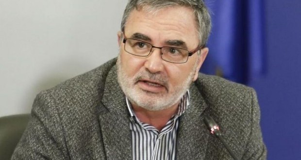 Кунчев с нареждане: Дистанцията вече да е 2,5 метра, а маските да са FFP2