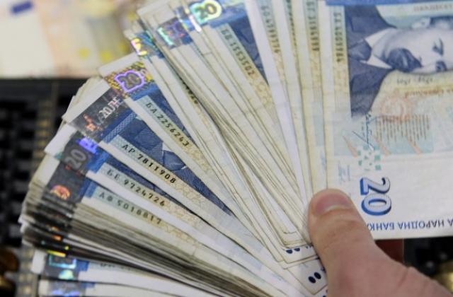 Фирмите са в паника: Никой младеж не иска да почва работа за под 1000 лева