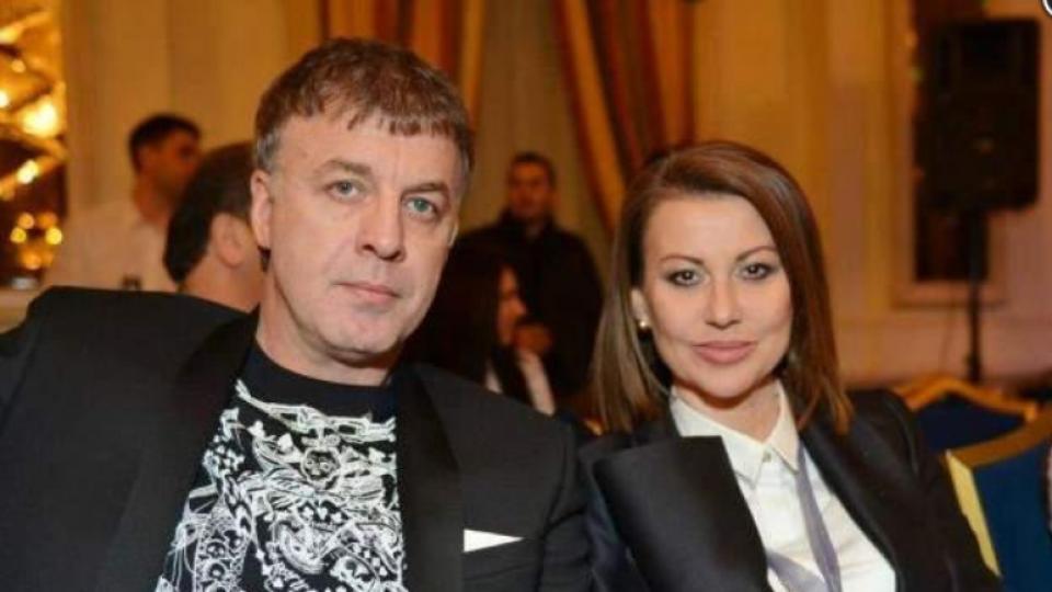 Илиана Раева и Наско Сираков посрещнаха Коледа с всички деца и внуци – вижте голямата фамилия (Снимки)
