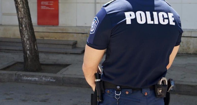 Пиян патрулен полицай простреля момиче в коляното