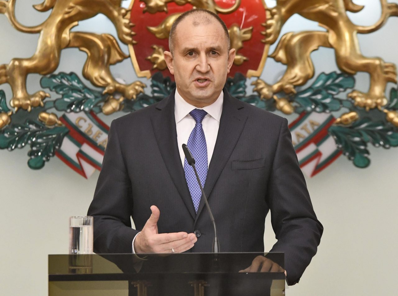 Президентът Румен Радев започна да пише история и не пропусна да нанесе удар