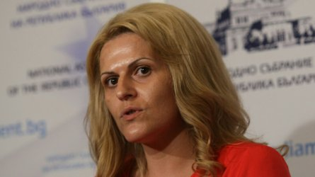 Депутатка от ГЕРБ с 60 000 км счупи рекорда по служебно пътуване! Струва ни точно 1 620 000 лв.