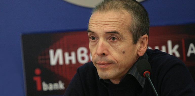 Доц. Атанас Мангъров: Който иска, нека се ваксинира, но го прави на своя отговорност