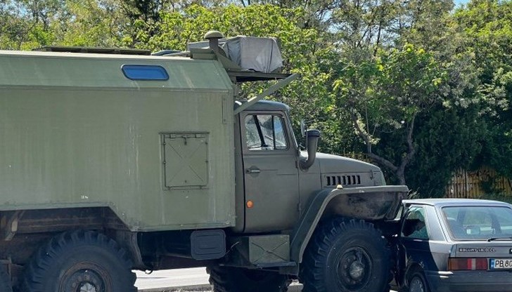 Инцидент с военен камион в Пловдив