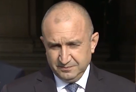 Румен Радев вече е готов със списъка със служебни министри
