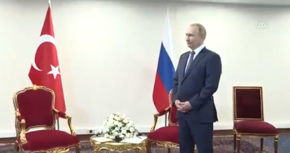 Ердоган накара Путин да стои прав и да го чака за среща