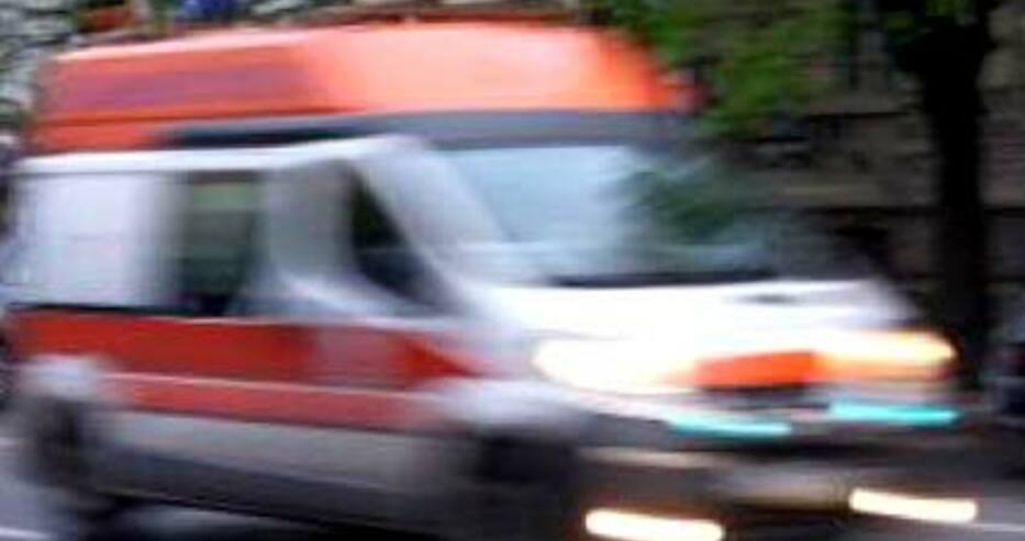 Свлачище затрупа заведение и двама души в него на Албена
