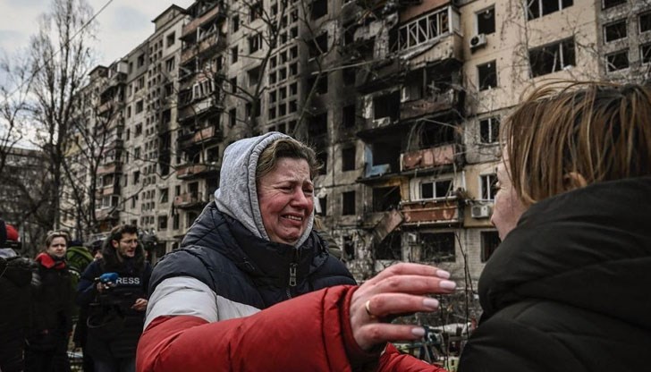 Сякаш Земята изтръпва, сякаш земната кора се напуква - толкова силно е напрежението