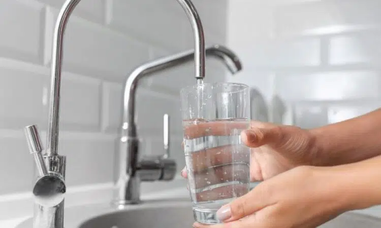 Всички допускаме тази грешка, а тя прави водата опасна за здравето
