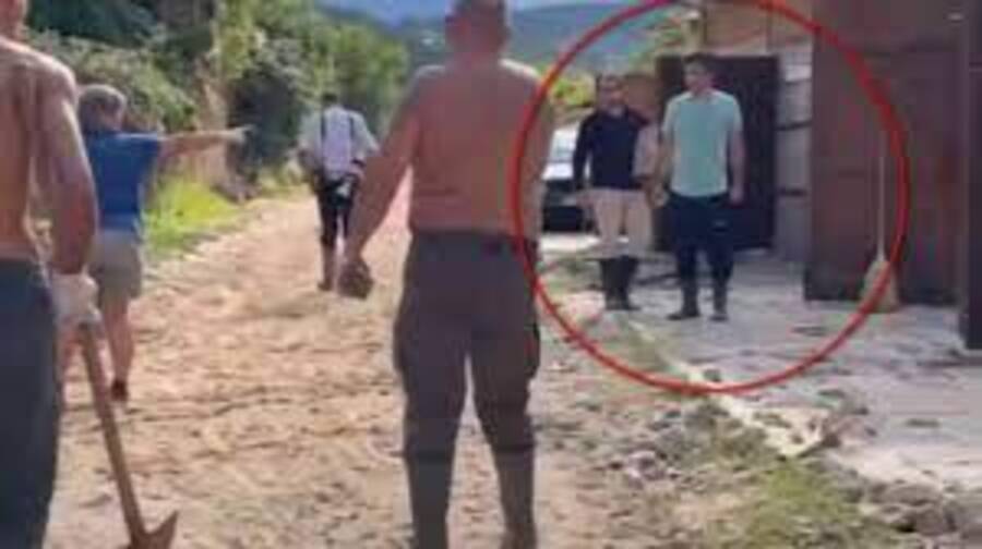Мегаскандал: Попиляха Кирил Петков в наводненото село Богдан, пъдят го с обиди!