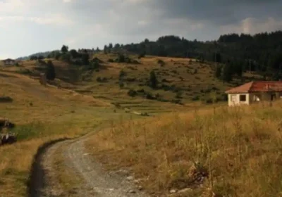 Село в Родопите без нито един жител навява безкрайна тъга / СНИМКИ
