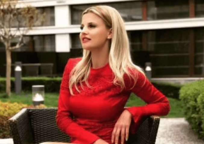 Милионерската вдовица Боряна Шарлопова го закъса. Празнува по пуловер