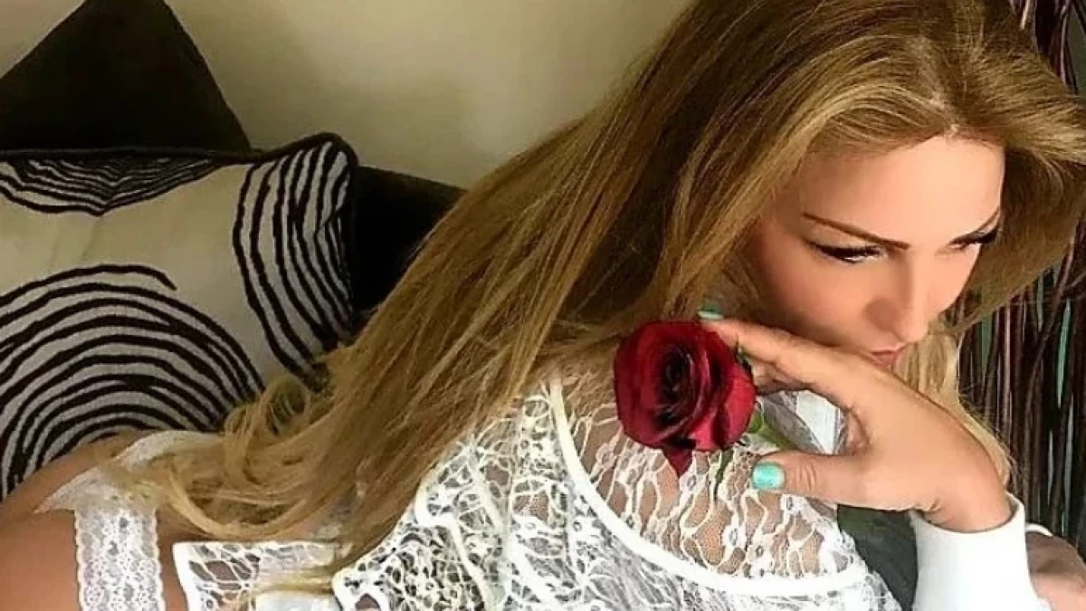 Рени се изложи и стана за смях на феновете