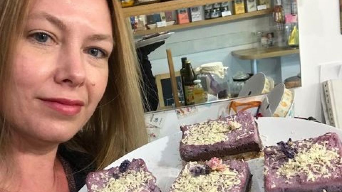Линда Петкова вече не се интересува от Лена. Започва ново шоу