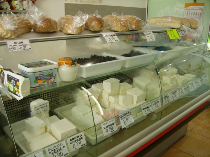 Производителите са ни набутали 12 хиляди тона палма в млечните продукти, освен това вдигат и с цената!