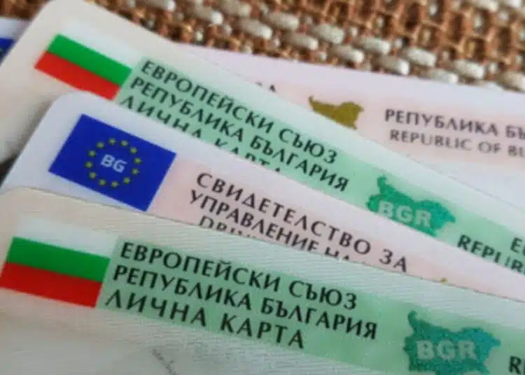 Всички трябва да го знаем: Ето какво ТОЧНО означават цифрите на ЕГН-то ни (Схема)
