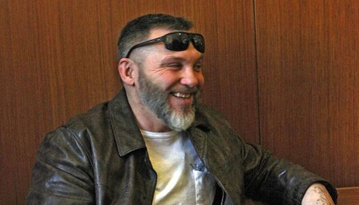 Златко Баретата обикаля чисто гол планината