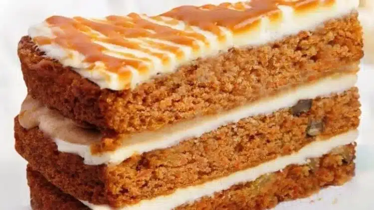 Мега вкусен сладкиш от овесени ядки и морков в микровълнова фурна – хем е диетичен, хем се приготвя за 10 минути!