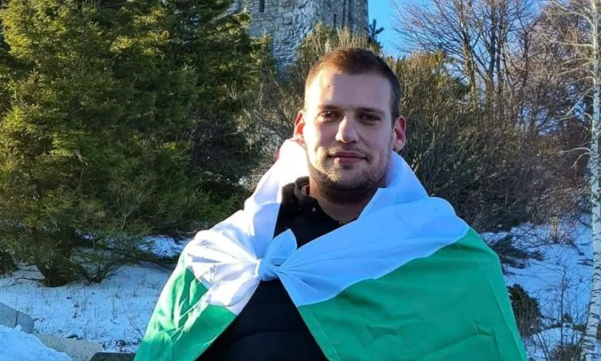 Уволниха от работа ПАТРИОТА, написал във фейсбук, че защитава 26-годишния младеж, нарязал с макетно ножче младо момиче в Стара Загора