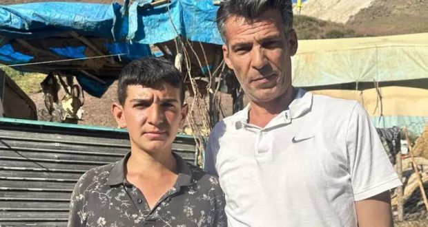 Няма телефон и не гледа телевизия: 14-годишно дете гледа кози и чете по цял ден, а сега всички го аплодират заради този успех!