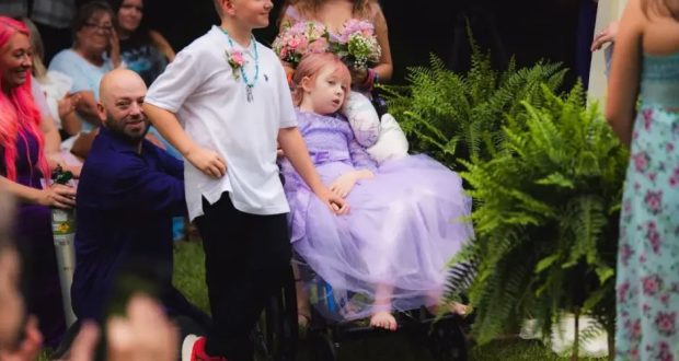 Разтърсващо: 10-годишно момиченце се омъжи за най-добрия си приятел, но само 12 дни след това почина