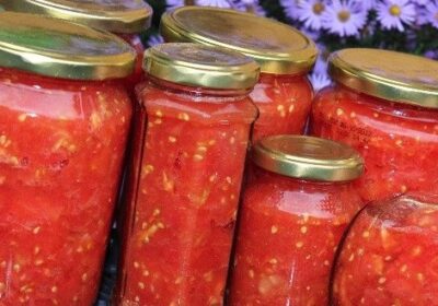 Ето рецептата на баба ми за домати в буркани, които траят по 2 години и имат невероятен свеж вкус!