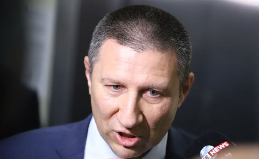 Сарафов поиска дисциплинарни наказания за прокурори и следователи по „Осемте джуджета“