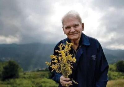 Народният лечител Дядо Владо цери рак с 4 вида чай