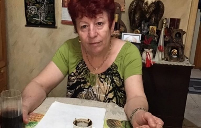 Ясновидката Керанка: Ръсете захар в дома си, пази от 99 вида магии!