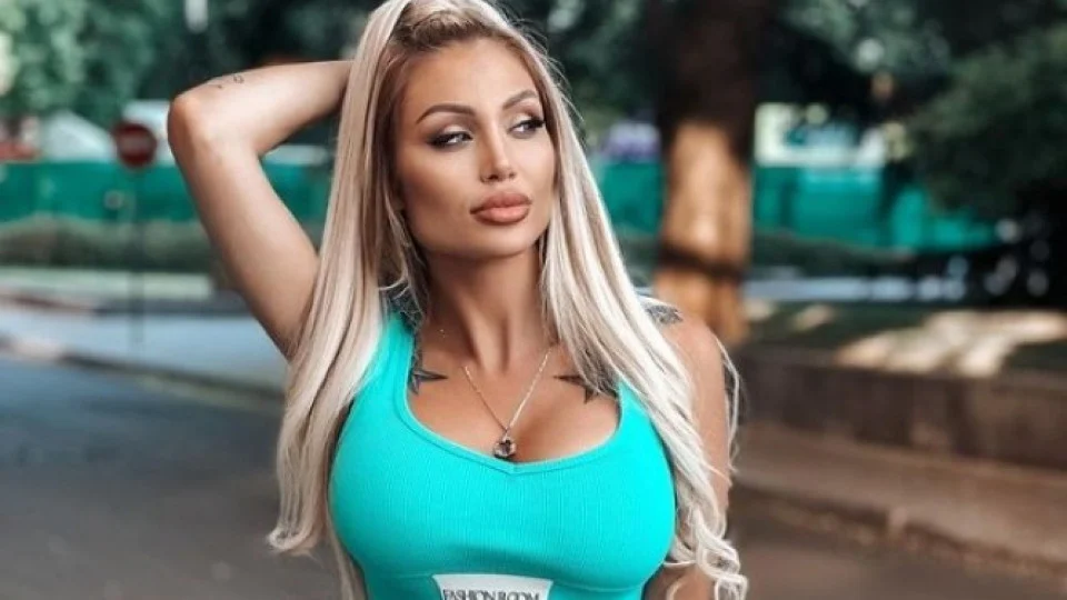 Гнусно: Джулиана Гани е в кочината, това й напомня за мъжете, които са я обладавали!