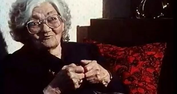 „Когато светът тръгне на зле, ние ще сме малко настрани от това, което го чака!”, е казала пред своя ученик – доц. Лозенски, легендарната пророчица Слава Севрюкова. Друг неин изследовател и биограф – Христо Нанев, предава още от нейните предсказания: „Започват световни катаклизми. 20 правителства в България ще се сменят, преди да дойде доброто за българския народ. Дете, родено някъде около 1981 г., ще поведе България на добро”. Според Севрюкова то ще е от женски пол. За жена, която ще изведе България по пътя на доброто, говори и Ванга, както и руската предсказателка Тамара Глоба. Севрюкова казва следното: „Преди да дойде жената, държавата ще се срине. Ще се изредят да я управляват много партии, но нищо няма да постигнат. Напротив – ще я крадат. Ще минават тия, ония… И ще дойде тази жена, която ще оправи нещата. България ще се изправи на крака едва тогаз. Но предупреждавайте младите хора, които са зад граница, някъде от 2022 г. докъм 2025 г. всеки да се е прибрал в България. Да си идват тука, защото започват едни световни катаклизми и там, където е земя – няма да бъде повече земя. Хората ще оцелеят по високото. А те да се връщат в България, защото тя е защитена свише територия от тези катаклизми”. Според Севрюкова от народа ни ще се родят бъдещи духовни водачи. „Това не е случайно – писмеността на славянското племе преди повече от хилядолетие се яви чрез нас. Предстои ние да разширим неговата култура. Рано или късно предстои обединение на славянството. То ще предостави велики завоевания. България ще е резерват на Духовност. Нашият народ ще реализира докрай благородна месианска роля към славяните. Помнете, ще удивим Човечеството. Ще дадем на човешкия род големи умове. В областта на науката, та дори и в омразната напоследък политика. Хората ще заживеят обединено. Границите ще отпаднат, но отделните народи ще запазят самобитност. Навигация It is main inner container footer text