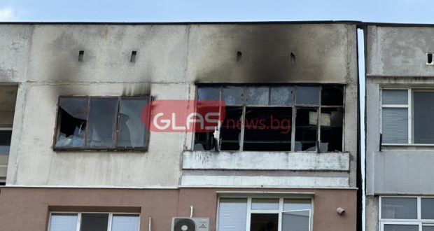 Трагедия! Голям пожар пламна в апартамент в Пловдив, загина 10-г. дете, а възрастната жена е обгазена / СНИМКИ