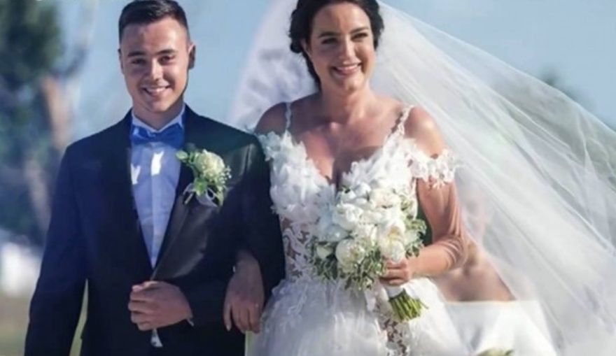 Майка или баба е Калина Крумова на тези близнаци?