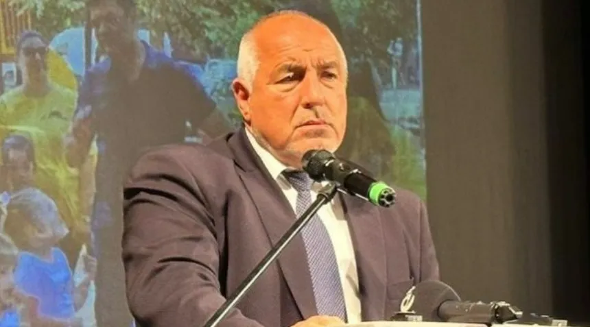 Никой не го е карал да ходи да снима и сега да ни обвиняват нас. Ние не сме снимали, нямаме кодове