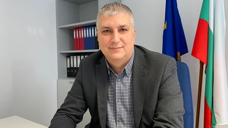 МВР погна дясната ръка на Боби Михайлов – ето го Иван Динов, който виси с 400 бона за ток към БФС