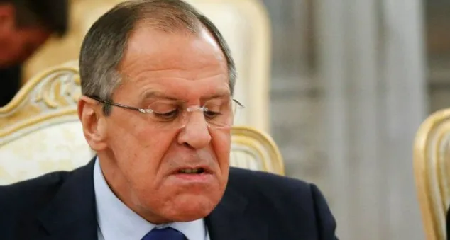 Братята македонци изгониха Сергей Лавров