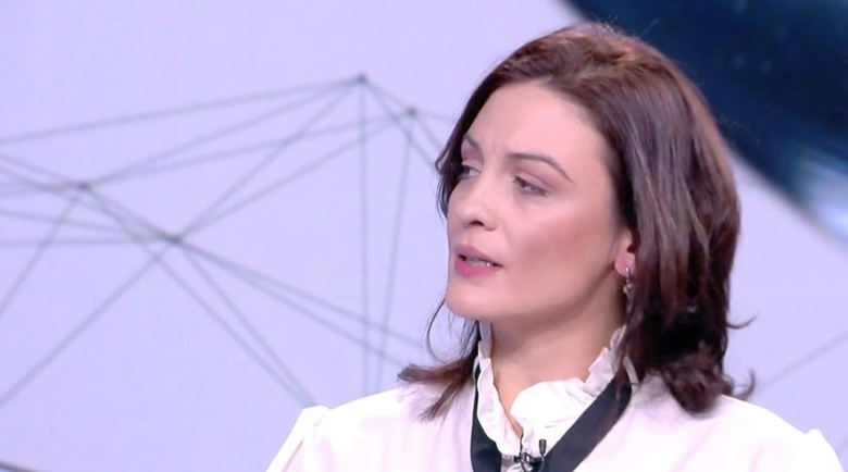 Скандалната Диана Димитрова пак измисли как да блесне: Пусна се... ДИБИДЮС!