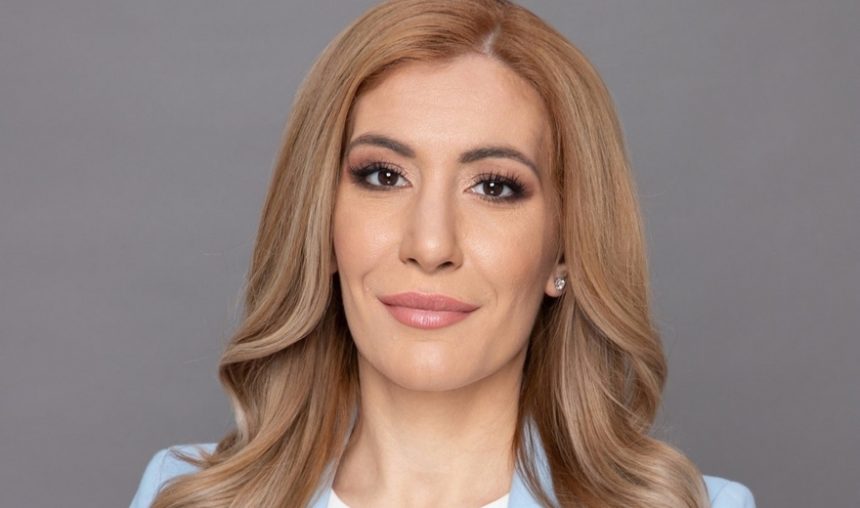 Как Николина Ангелкова стана шефка в туристическата империя на Валентин Златев