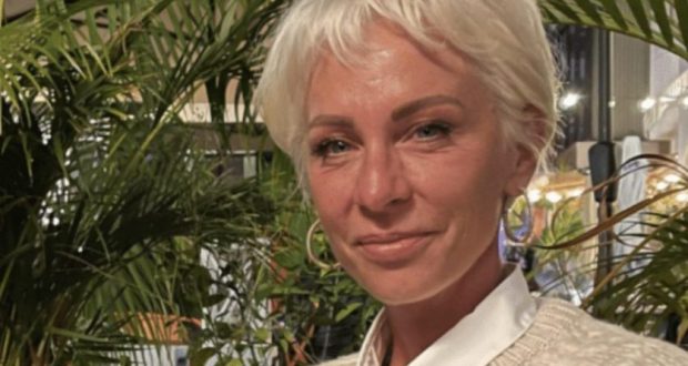 Нана ще живее в палат в САЩ