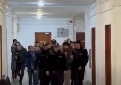 Ето го Георги, заклал родната си майка, превъртя в съда, хули и псува като обезумял ВИДЕО