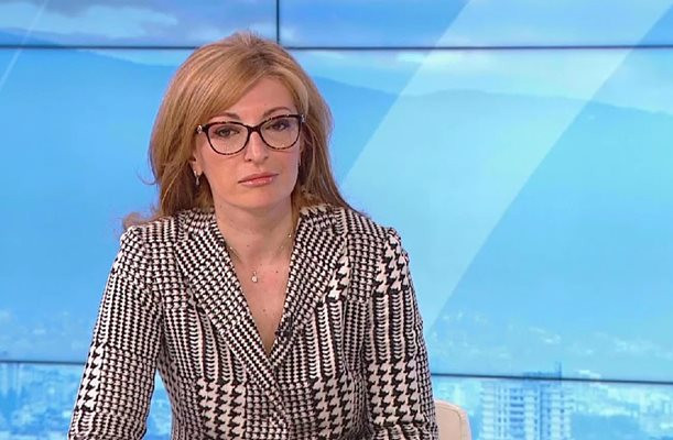 Един от кандидатите за Конституционния съд е „универсален“ – заема всякакви постове