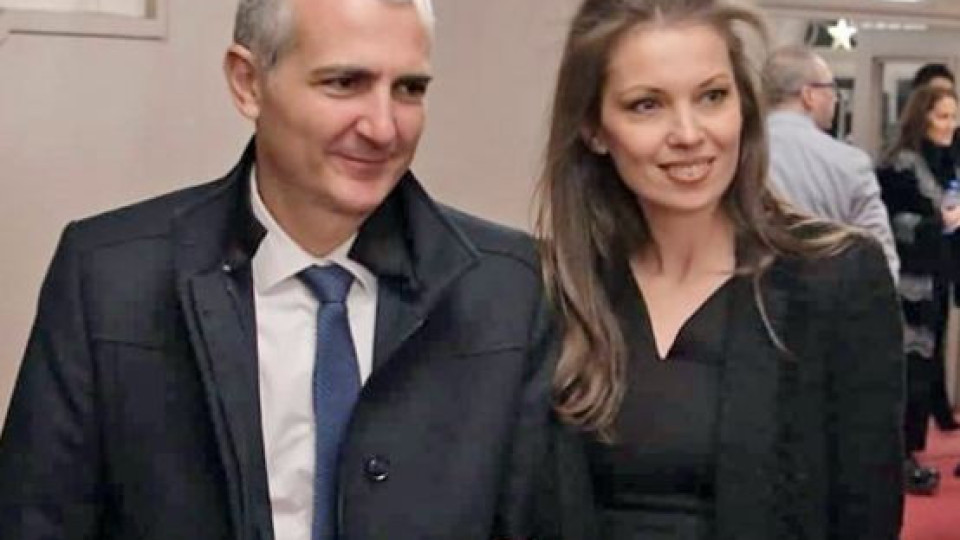 Министърът на спорта показа жена си (Димитър Илиев женен за плеймейтка, бивша на Люси Иларионов