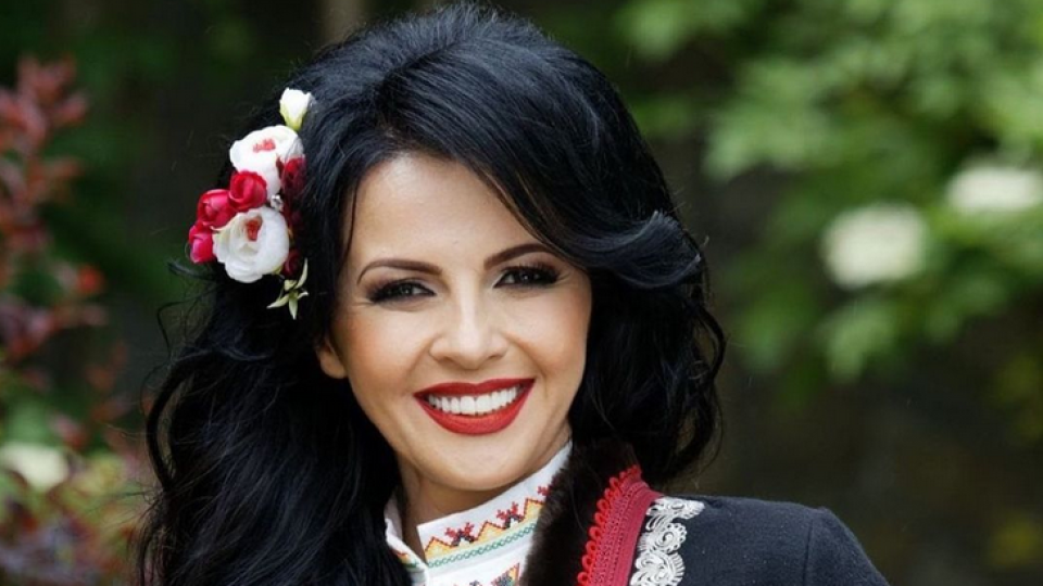 Народната певица Росица Пейчева ражда на 50, вече е в напреднала бременност (Фото)